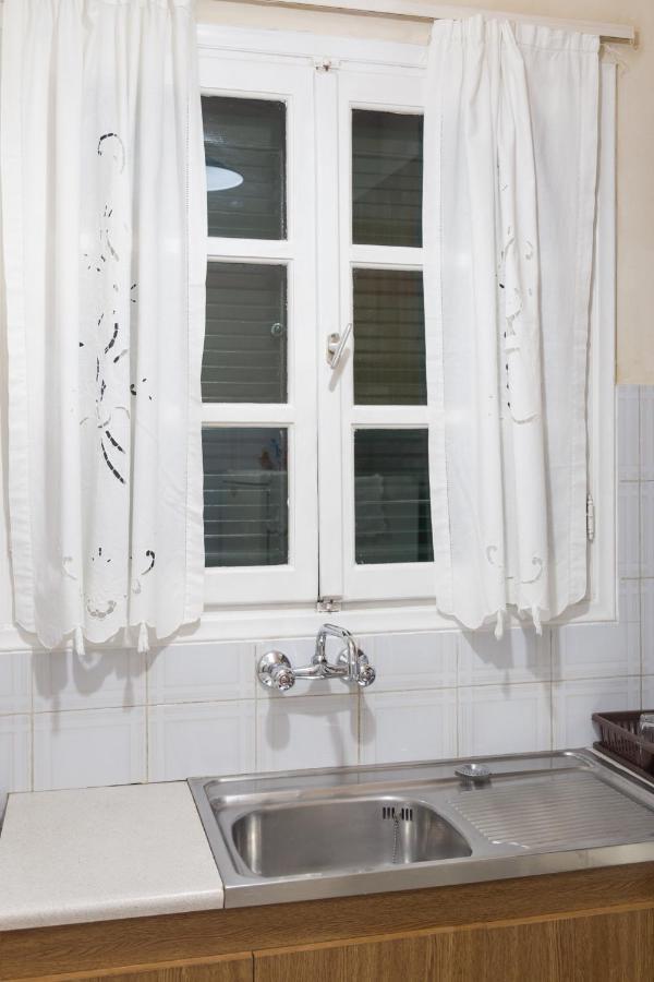 Marina'S Apartment Athens Ngoại thất bức ảnh